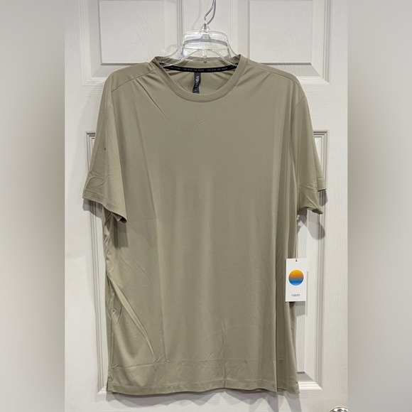 Vuori Other - Vuori Men's Large Terra Run Tee T-Shirt Winter Pear Green NWT Running Stretch